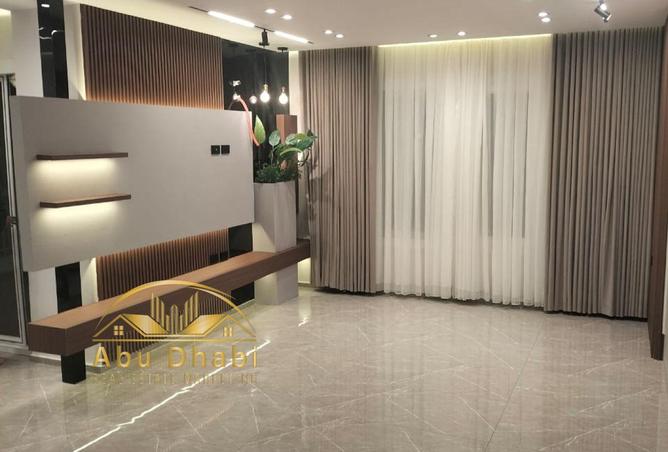 8351073 - Property Image 2