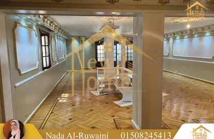 Apartment - 3 Bedrooms - 3 Bathrooms for sale in Al Zankalony St. - Camp Chezar - Hay Wasat - Alexandria