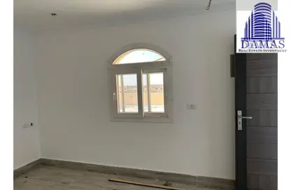Villa - 4 Bedrooms - 2 Bathrooms for rent in Madinaty - Cairo