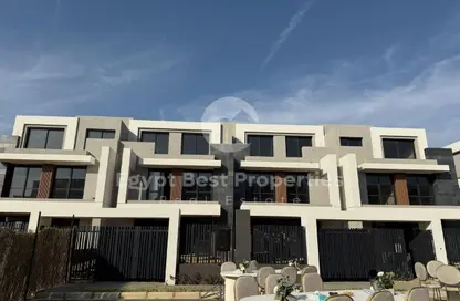 شقة - 4 غرف نوم - 4 حمامات للبيع في فيلدج ويست - كمبوندات الشيخ زايد - الشيخ زايد - الجيزة