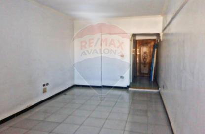 Apartment - 2 Bedrooms - 1 Bathroom for sale in Seyouf Square - Seyouf - Hay Awal El Montazah - Alexandria