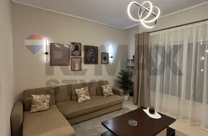 Apartment - 1 Bedroom - 1 Bathroom for sale in Palm Hills Village Gate - South Investors Area - New Cairo City - Cairo