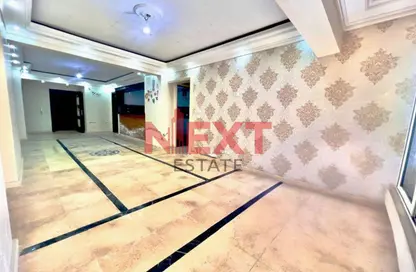 Apartment - 3 Bedrooms - 2 Bathrooms for sale in Smouha - Hay Sharq - Alexandria