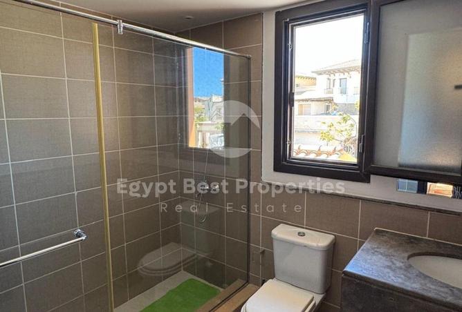 8070201 - Property Image 3