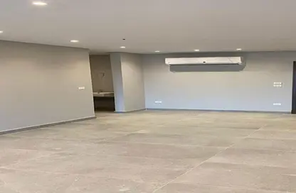 Apartment - 3 Bedrooms - 3 Bathrooms for sale in Village West - Sheikh Zayed Compounds - Sheikh Zayed City - Giza