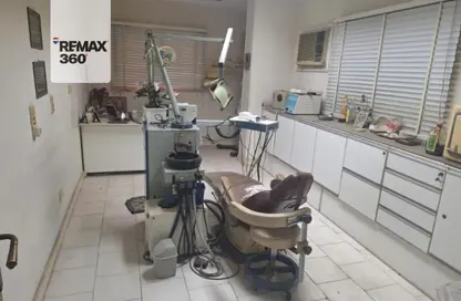 عيادة - استوديو - 1 حمام للبيع في شارع الصناعه - المنطقة الأولى - مدينة نصر - القاهرة