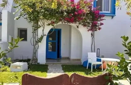 Chalet - 2 Bedrooms - 2 Bathrooms for sale in Mountain View - Ras Al Hekma - North Coast