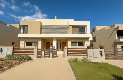 Villa - 6 Bedrooms - 6 Bathrooms for sale in The Crown - Cairo Alexandria Desert Road - 6 October City - Giza