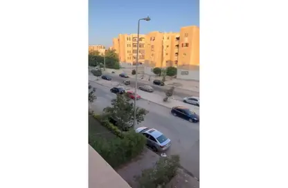 شقة - 3 غرف نوم - 2 حمامات للبيع في الحي السادس عشر - الشيخ زايد - الجيزة