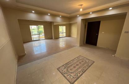Apartment - 3 Bedrooms - 2 Bathrooms for sale in Mohamed Hassanein Heikal St. - 6th Zone - Nasr City - Cairo