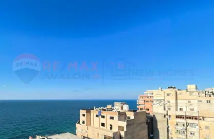 شقة - 3 غرف نوم - 3 حمامات للبيع في كامب شيزار - حي وسط - الاسكندرية