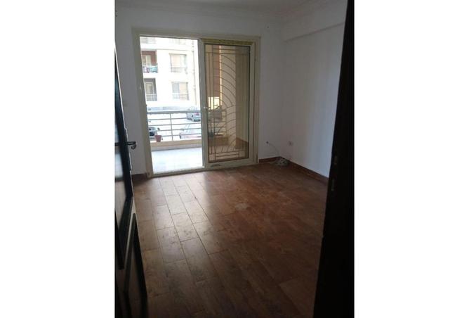 8060513 - Property Image 3