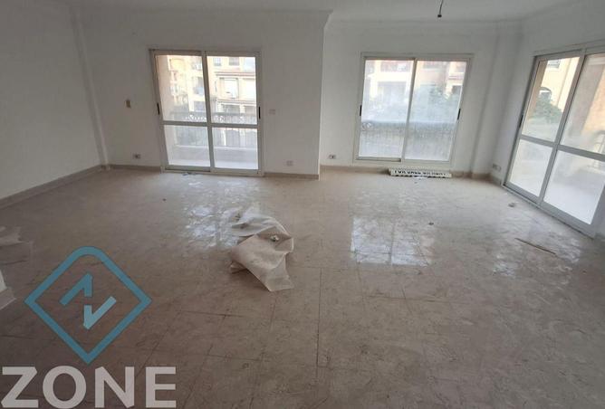 8250050 - Property Image 3