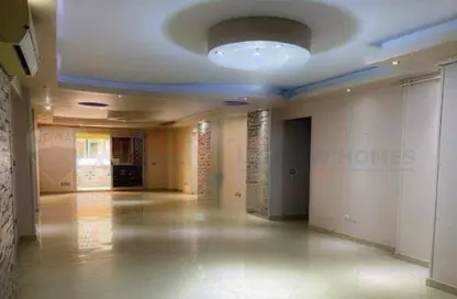 شقة - 3 غرف نوم - 3 حمامات للبيع في ميدان جليم - جليم - حي شرق - الاسكندرية