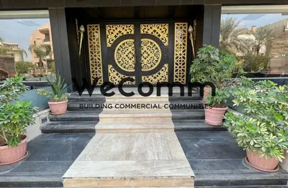 Restaurant - Studio - 2 Bathrooms for rent in Bank Center Street - South Teseen St. - The 5th Settlement - New Cairo City - Cairo