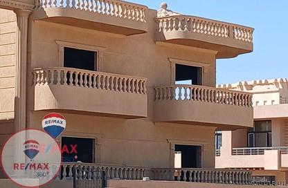 فيلا - 4 غرف نوم - 4 حمامات للبيع في كمبوندات هليوبوليس الجديدة - هليوبوليس الجديدة - القاهرة
