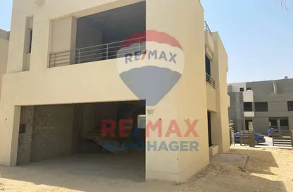 Villa - 4 Bedrooms - 4 Bathrooms for sale in Palm Hills WoodVille - Al Wahat Road - 6 October City - Giza
