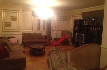 بناية كاملة - 8 غرف نوم - 6 حمامات للبيع في الحي المتميز - مدينة 6 أكتوبر - الجيزة