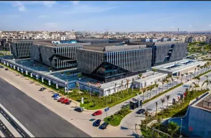 Office Space - Studio - 3 Bathrooms for rent in Eastown - 5th Settlement Compounds - The 5th Settlement - New Cairo City - Cairo