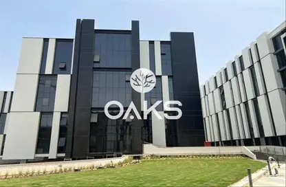 Office Space - Studio - 2 Bathrooms for sale in The Residences - Hyde Park - New Cairo City - Cairo