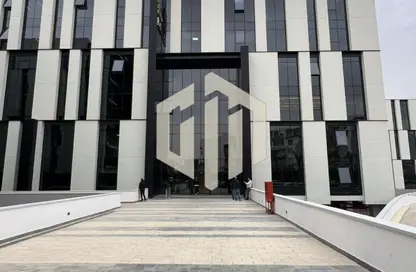 Office Space - Studio - 2 Bathrooms for sale in Hyde Park - New Cairo City - Cairo