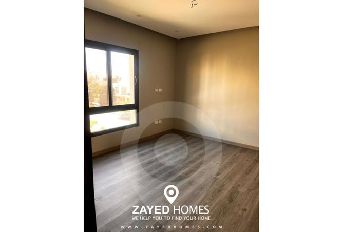 8374701 - Property Image 2