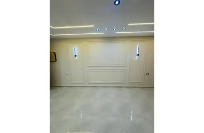 Apartment - 1 Bedroom - 2 Bathrooms for sale in Gate 3 old - Khafre - Hadayek El Ahram - Giza