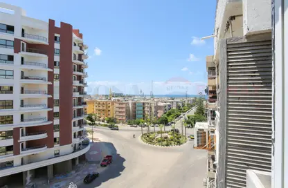 Apartment - 3 Bedrooms - 2 Bathrooms for sale in Al Maamoura - Hay Than El Montazah - Alexandria