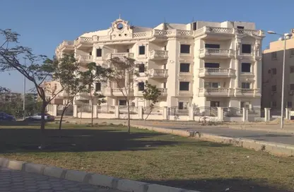 Apartment - 3 Bedrooms - 3 Bathrooms for sale in City Center 2 - Shorouk City - Cairo