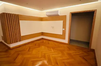 شقة - 2 غرف نوم - 2 حمامات للبيع في الجار شيراتون - شيراتون المطار - النزهة - القاهرة