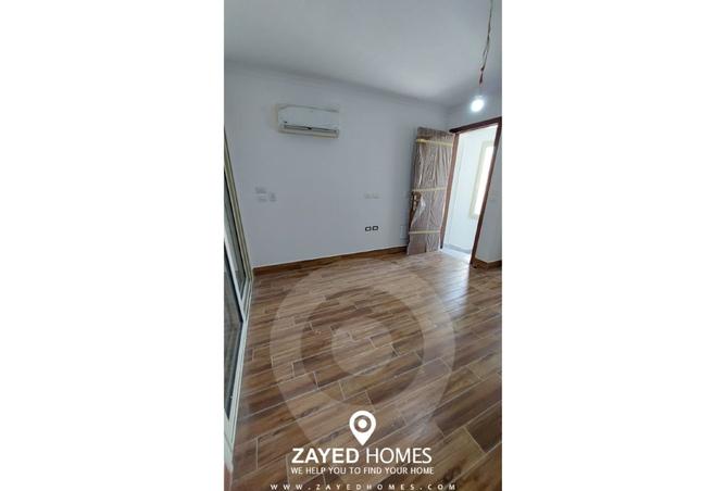 8002968 - Property Image 3