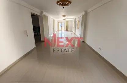 Apartment - 3 Bedrooms - 2 Bathrooms for sale in Laurent - Hay Sharq - Alexandria