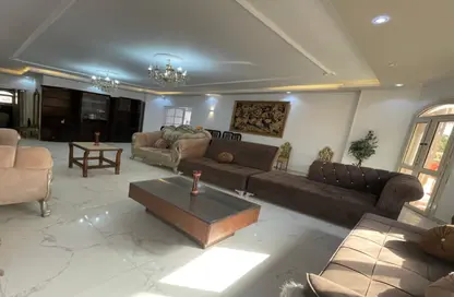 Apartment - 4 Bedrooms - 3 Bathrooms for rent in Al Sadat Axis - The 1st Settlement - New Cairo City - Cairo