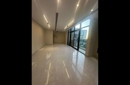 مساحات مكتبية - استوديو - 1 حمام للايجار في ديستريكت 5 - كمبوندات التجمع الخامس - التجمع الخامس - مدينة القاهرة الجديدة - القاهرة