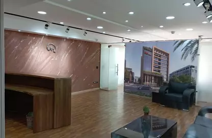 نصف طابق - استوديو - 2 حمامات للايجار في طريق النصر - المنطقة السادسة - مدينة نصر - القاهرة