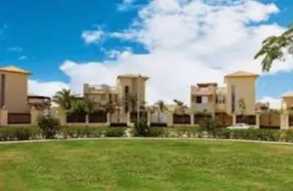Villa - 5 Bedrooms - 6 Bathrooms for sale in Royal City - Sheikh Zayed Compounds - Sheikh Zayed City - Giza