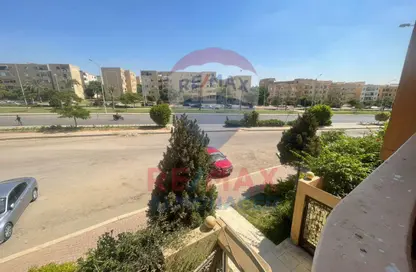 Apartment - 3 Bedrooms - 2 Bathrooms for rent in Al Bostan St. - 9th District - Sheikh Zayed City - Giza