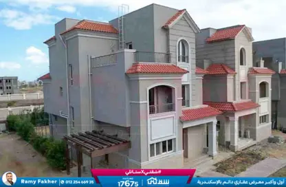 Villa - 7 Bedrooms - 5 Bathrooms for sale in Smouha Square - Smouha - Hay Sharq - Alexandria