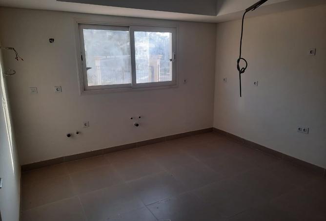 8015158 - Property Image 3