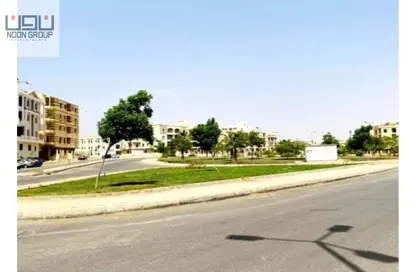 شقة - 3 غرف نوم - 3 حمامات للبيع في المجاورة الاولي - الحي الثالث شرق - مدينة الشروق - القاهرة