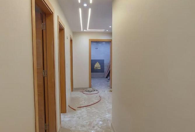 8245402 - Property Image 3