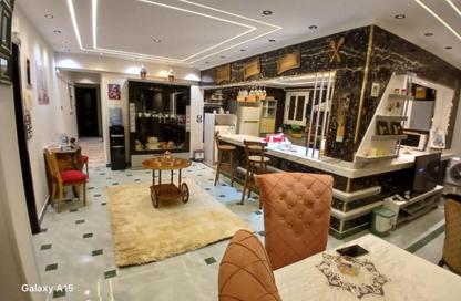 Apartment - 2 Bedrooms - 1 Bathroom for sale in Hamouda Mahmoud St. - 8th Zone - Nasr City - Cairo