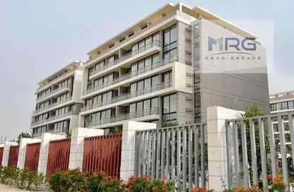 Apartment - 3 Bedrooms - 3 Bathrooms for sale in lakefront - Hadayek October - 6 October City - Giza