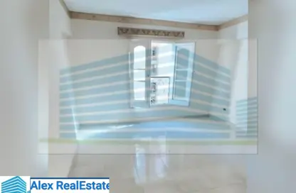 Apartment - 3 Bedrooms - 2 Bathrooms for rent in El Riada School St. - Smouha - Hay Sharq - Alexandria