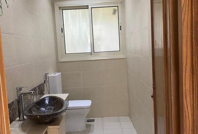 8195832 - Property Image 2