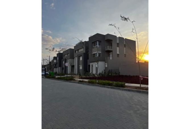 8043064 - Property Image 3