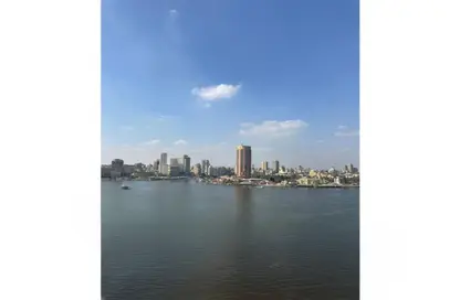 شقة - 3 غرف نوم - 4 حمامات للبيع في شارع النيل - الدقي - الجيزة