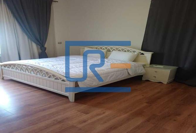 8243711 - Property Image 2