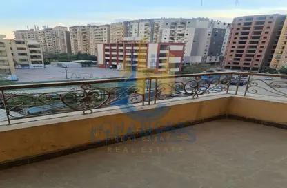 Apartment - 3 Bedrooms - 3 Bathrooms for sale in 50th Street - Zahraa El Maadi - Hay El Maadi - Cairo