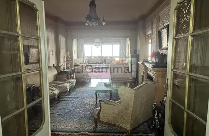 شقة - 3 غرف نوم - 3 حمامات للبيع في شارع النيل الابيض - المهندسين - الجيزة